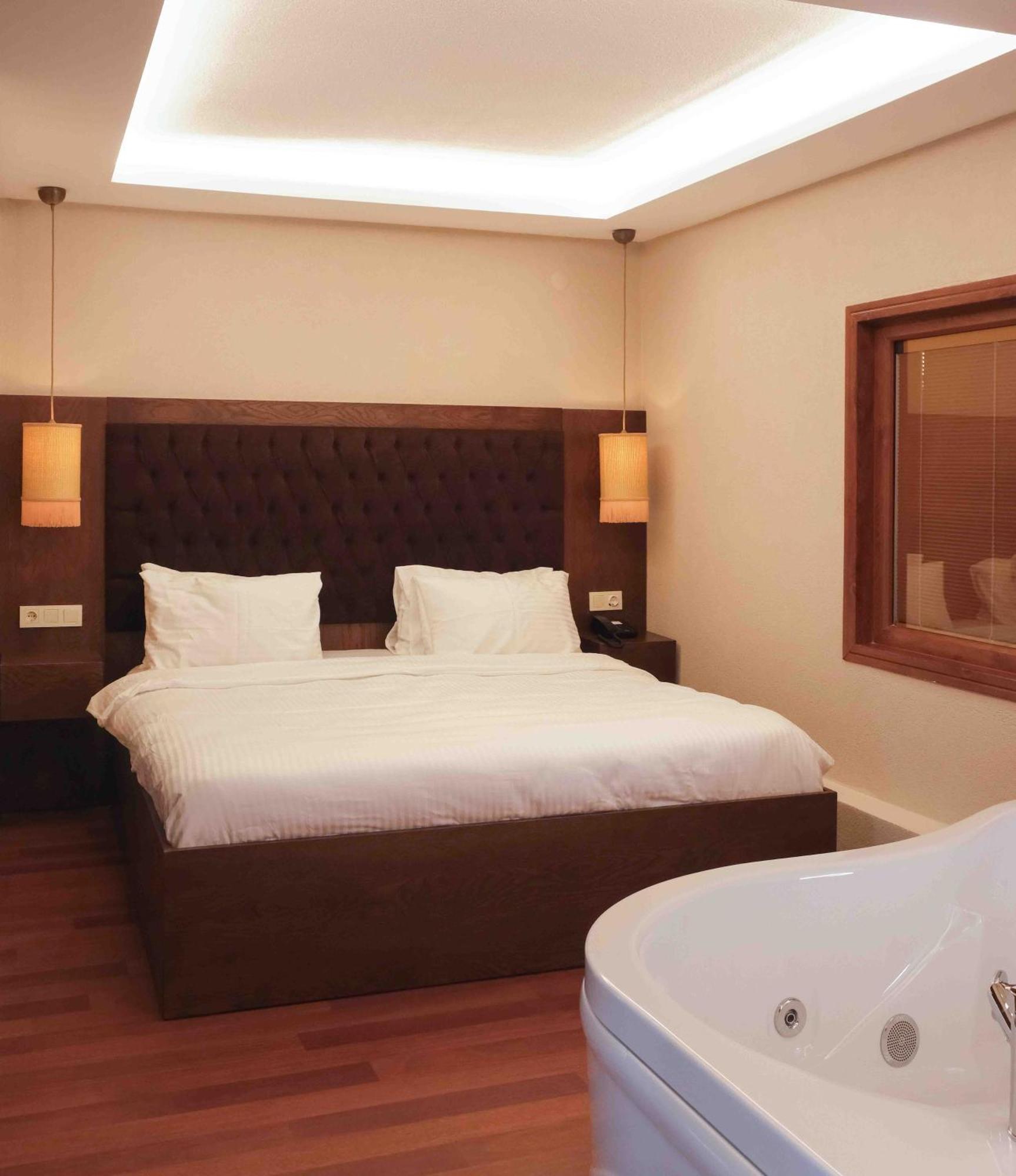 Phellos Suites Boutique Hotel Sile Exterior photo
